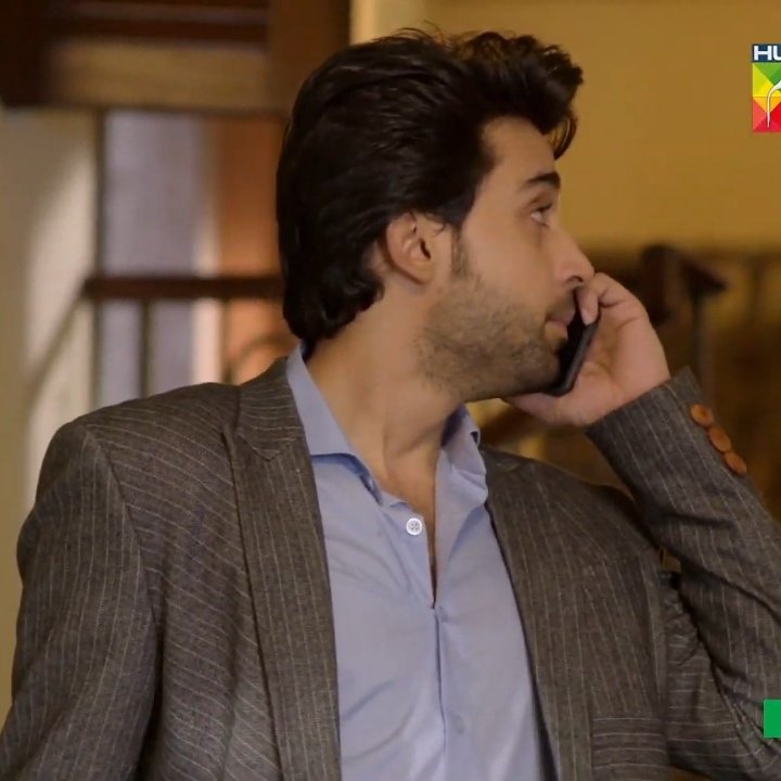 SarcaSistic's tweet photo. Me looking for family while tweeting, hum ye bhi dekhty hain koi dekhta na ho 

#BilalAbbasKhan #Dobara https://t.co/TUSV7k782L