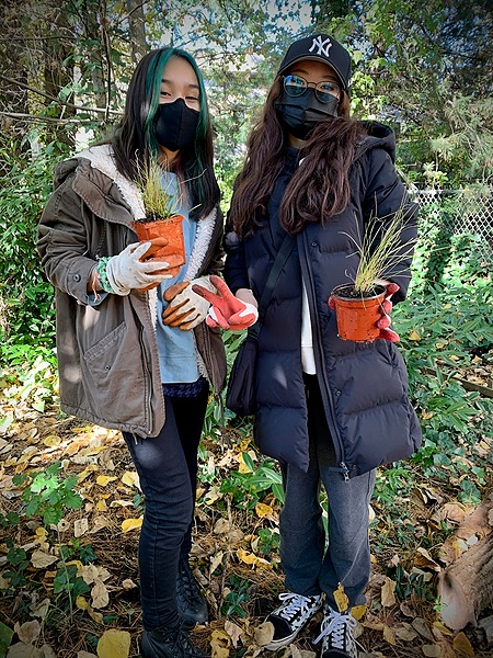 perfinker's tweet photo. I'm officially closing out this year's 30-day #walkingcurriculum challenge with a $500 donation to @EnviroYA (https://t.co/32lP6ZnrRG) from #imaginED
372 challengers this year = thousands of learners getting outside with inquiry and imagination! https://t.co/Cwi1eq7CvU