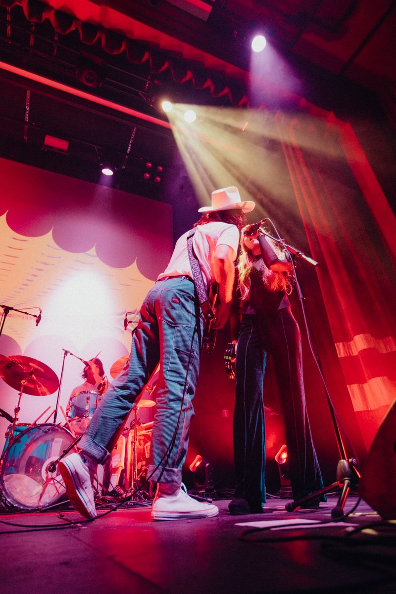 BigRockBrewery's tweet photo. See @yukonblonde on Saturday, August 27 along with @thezolas at #BigRockBarnBurner! 🔥

TICKETS ON SALE NOW: https://t.co/KFTTmykPLq https://t.co/zXgJTj4Pbd