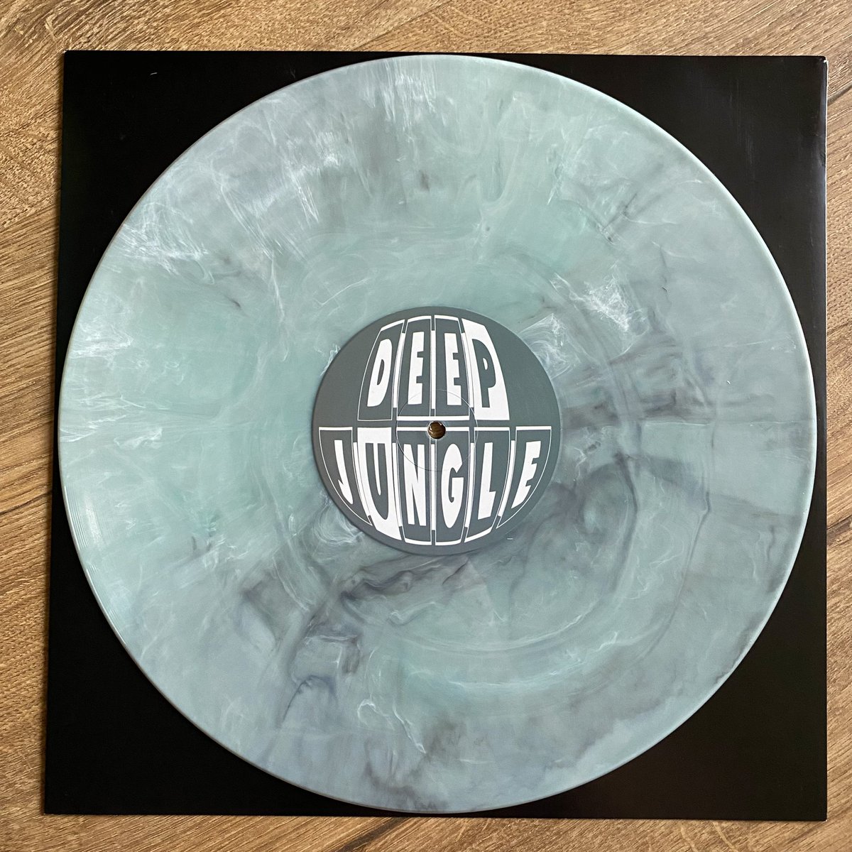 djjordan23uk's tweet photo. Absolutely gorgeous pieces from DJ Trace & Subjects on @Deepjunglerec #deepjungle #deepjunglerecords #djtrace #subjects #vinyl #jungle #hardcore https://t.co/QV5Ps5EBmJ
