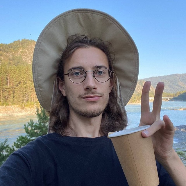 AtomicPhenomen's tweet photo. Fun factz:
Every birthday celebrate in different city
Conspiracy theories 100%. BTC < 1000$ 🤔
I like listen to books while driving💕
ANTS are amazing!
Pretended to be a journalist and went flying air balloon. Hell yeah! https://t.co/jXdUT4kX3t
