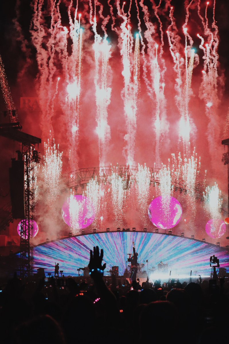 ericasadee's tweet photo. @coldplay last night in Tampa, FL. they changed my life in Boston 2016, and they haven’t stopped since. 🥲 https://t.co/5JLMRoLNGO