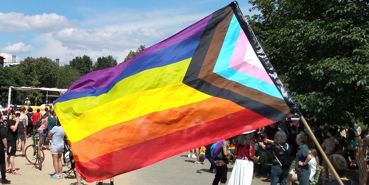 GreenBizNetwork's tweet image. The numbers and testaments don&apos;t like: LGBTQ inclusivity is good for business, not only during #Pride, but all 365 days of the year 🌈

greenamerica.org/blog/why-lgbtq…