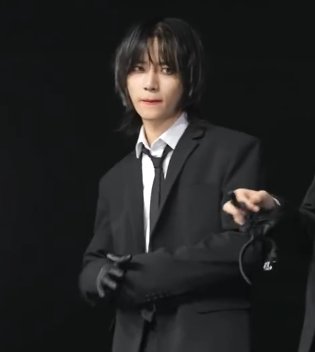 ithinkcbg's tweet photo. no cuz i'll only accept yuri as beomgyu https://t.co/8aXw0TNqcV