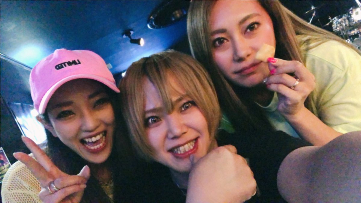 pe58038678's tweet photo. #函館
#nano
#liveber
#セルフィー
@LiveBarNano
四時過ぎまでいた笑笑
全然帰る気配なくて✨
たのしかったー😍
さいこーーーーーーーー https://t.co/FXKGgWeYLr