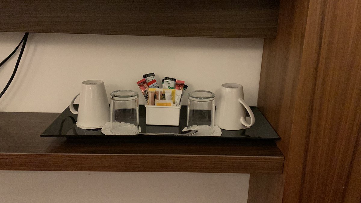 When you look at the tea tray in your hotel and realise there’s no biscuits #starving #nibbles Anyone else biscuitless? #hard #FirstWorldProblems #hurting