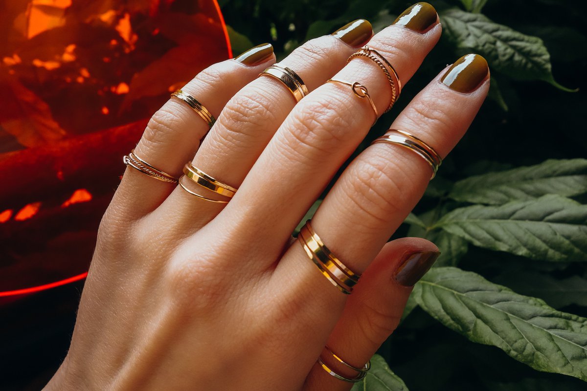 Have any questions about the Mystery Grab Bag sale? We'll be answering any questions on Instagram! Follow us at Instagram.com/itshannahnaomi/