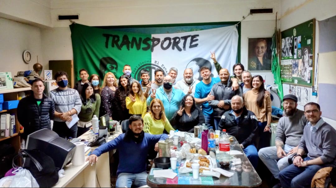 17deOctubreATE's tweet photo. El Secretario de Organización de ATE Capital, Hugo Bellón,  participó de una reunión con las Juntas Internas del Ministerio de Transporte,  Junta de Seguridad del Transporte, ORSNA, CNRT y Energía. https://t.co/3FUeJc7i5c