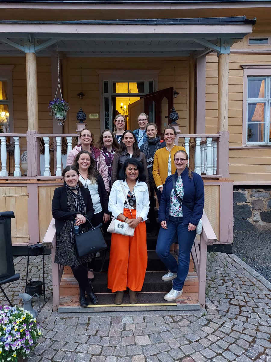 RipollAuri's tweet photo. Real finnish experience in @MedPhab M30 meeting! 
#womeninscience #STEM #photonics #sauna https://t.co/qr6HQle3tU