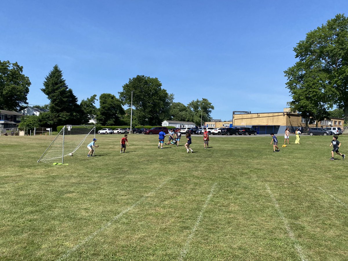 Connolly School tweet media