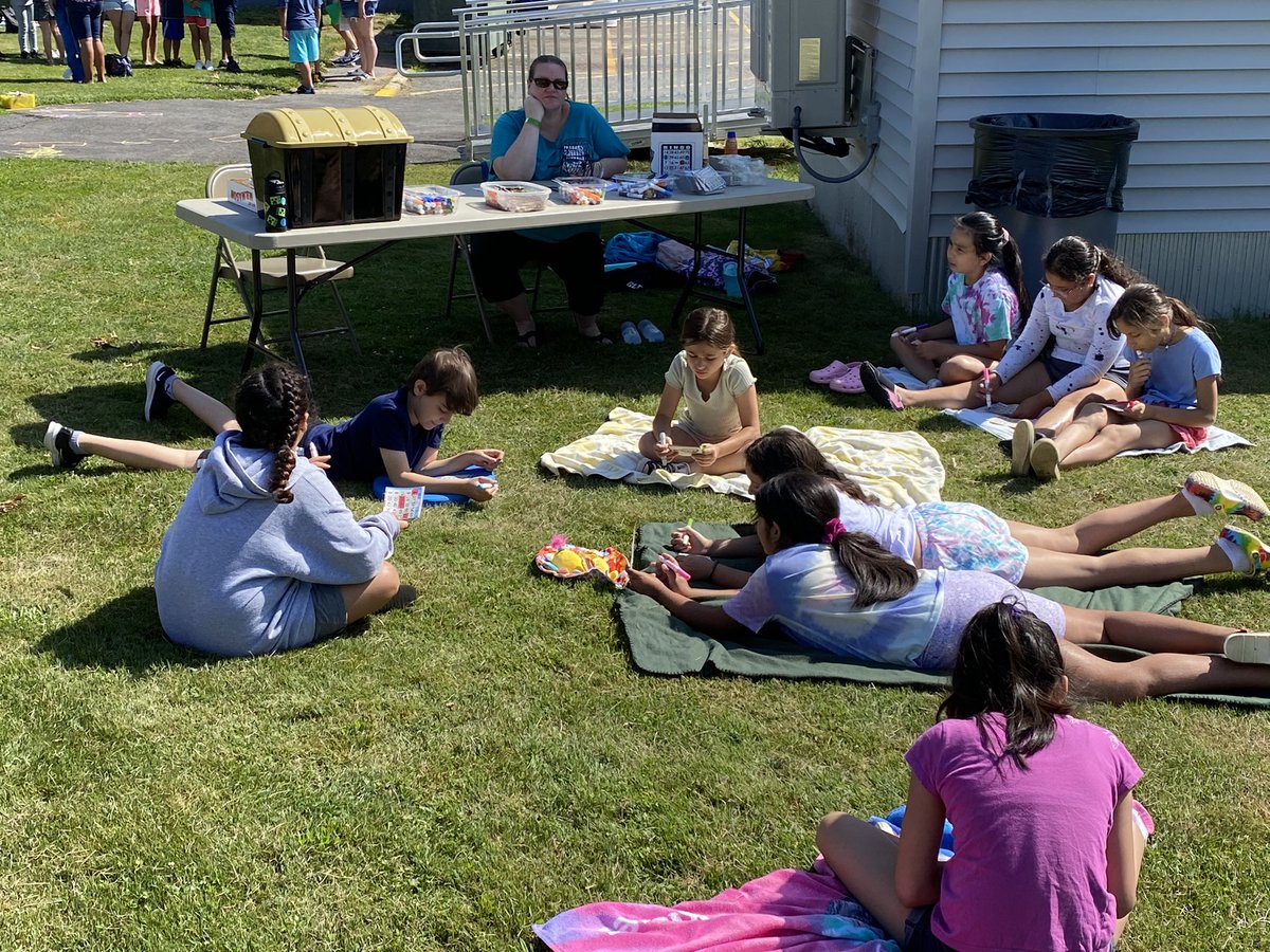 Connolly School tweet media