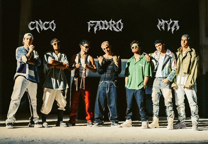 itscaro12_'s tweet image. Me encanta como los distribuyeron para que quedara la misma cantidad de miembros de cada banda al lado de Fabro