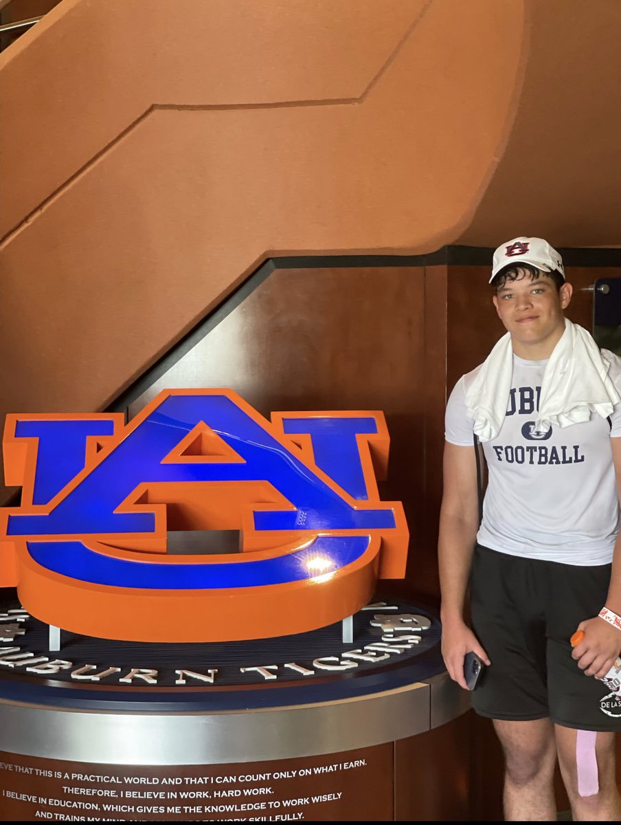 MMuragin's tweet photo. Had a great time competing at Auburn University’s football camp today. Honored to have been chosen as the Defensive Line MVP. Thank you @CoachRoc for the invite! #WDE https://t.co/vLkxvc26XM