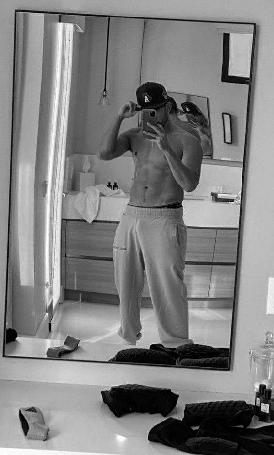 ⠀⠀⠀⠀ 

                     Yo no sé si 
                     yo te vuelvo a ver
                     Si mañana 
                     me voy a perder

⠀⠀⠀⠀