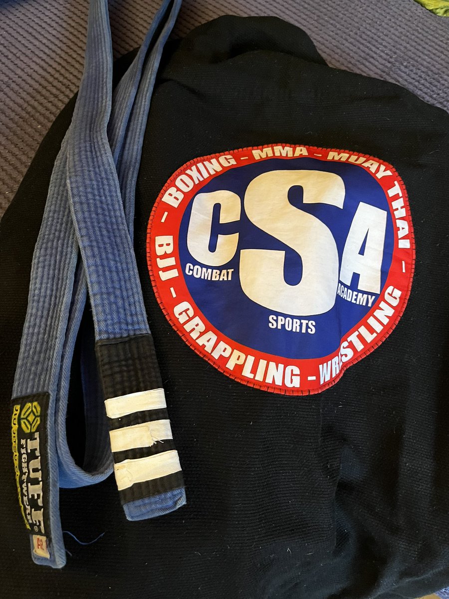 SethHoffman75's tweet photo. Crazy how a little piece of sticky tape can make your day!
#ThirdStripe #BJJ #BJJBlueBelt #BJJTwitter #JiuJitsu #BrazilianJiuJitsu #MartialArts #JiuJitsuTwitter #BJJOver45 #CombatSportsAcademy https://t.co/txLCpp72z2
