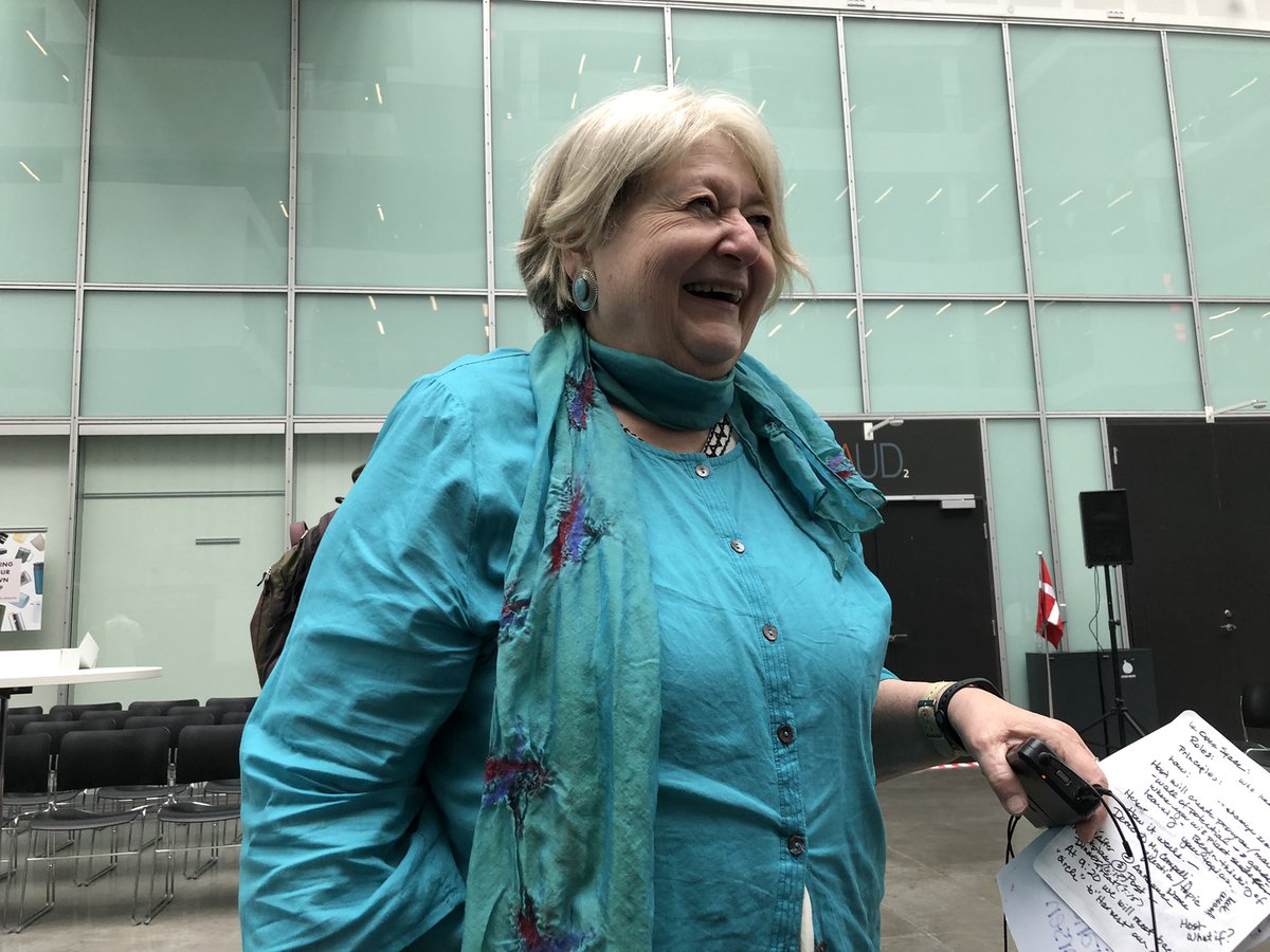 When always so lovely Diana Larsen hosting an Open Space session at #XP2022 only right things can happen @DianaOfPortland <a href="/NitorCreations/">-</a> #meetingoldfriends