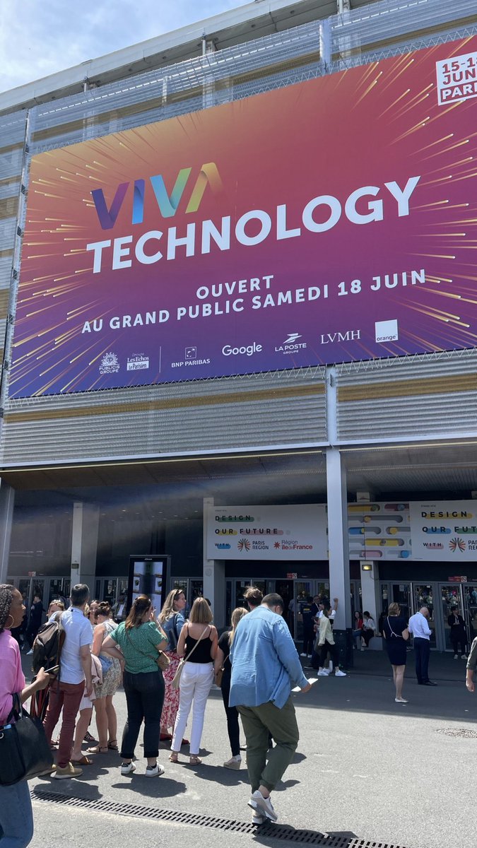 ACorjon_xiii's tweet photo. Quick visit to #vivatech.  Nice to meet old friends there. https://t.co/XHi0pelsQE