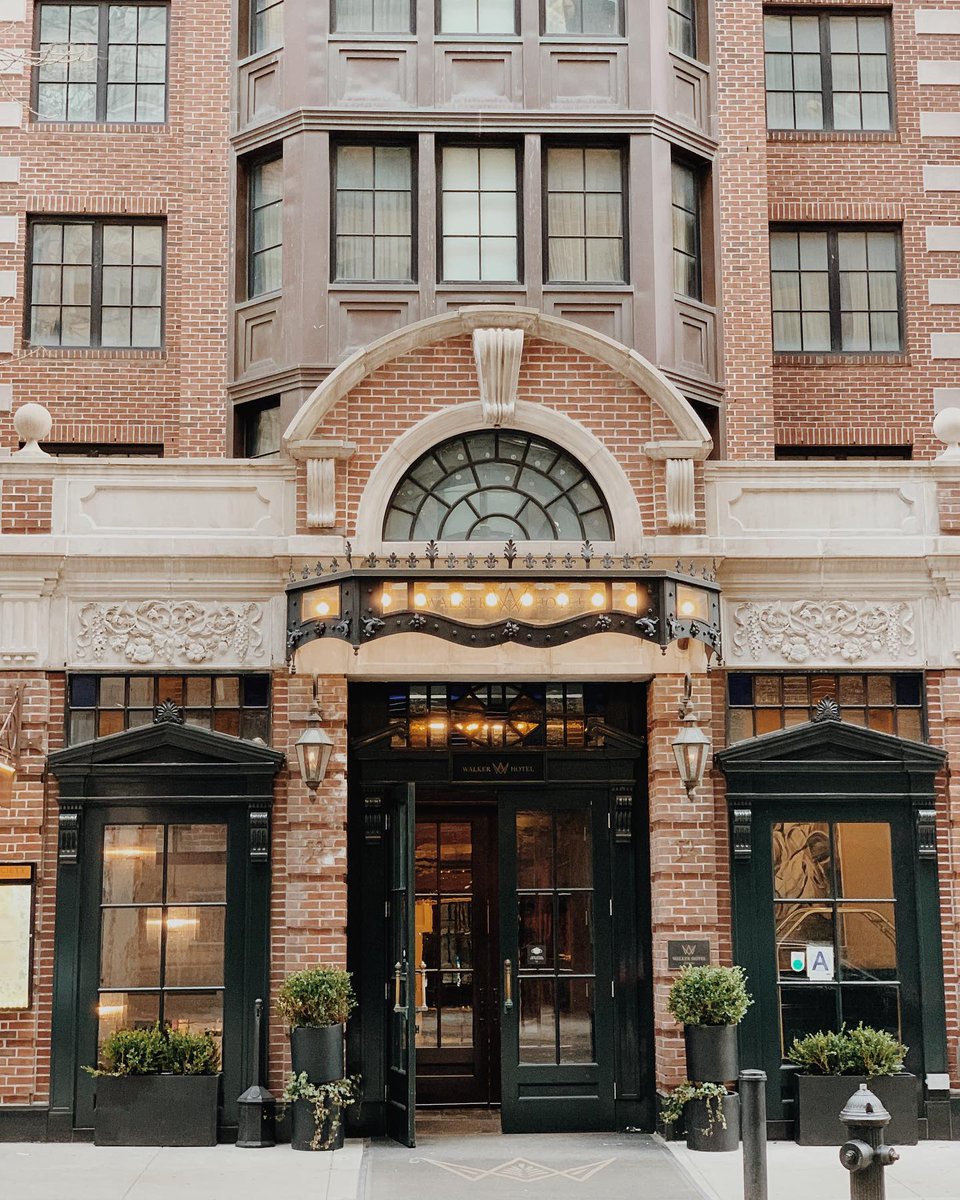 Forever at home in Greenwich Village 🏡 

via <a href="/natashahusein/">natasha husein</a>