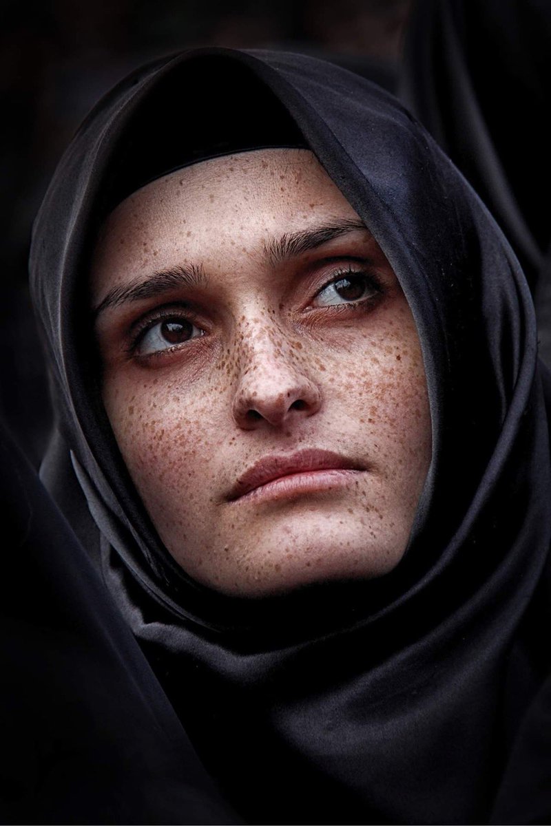 MineEvrenErtug's tweet photo. @stoemanangels My collection "Mourning Ceremony" 
I tried to show you the sadness and the outcry.
Documentary works in which the Universal Ashura Mourning is explained, each frame is very effective.
https://t.co/CjyHwq9hfP
1/1
Sad eyes https://t.co/aq9777D7Hl