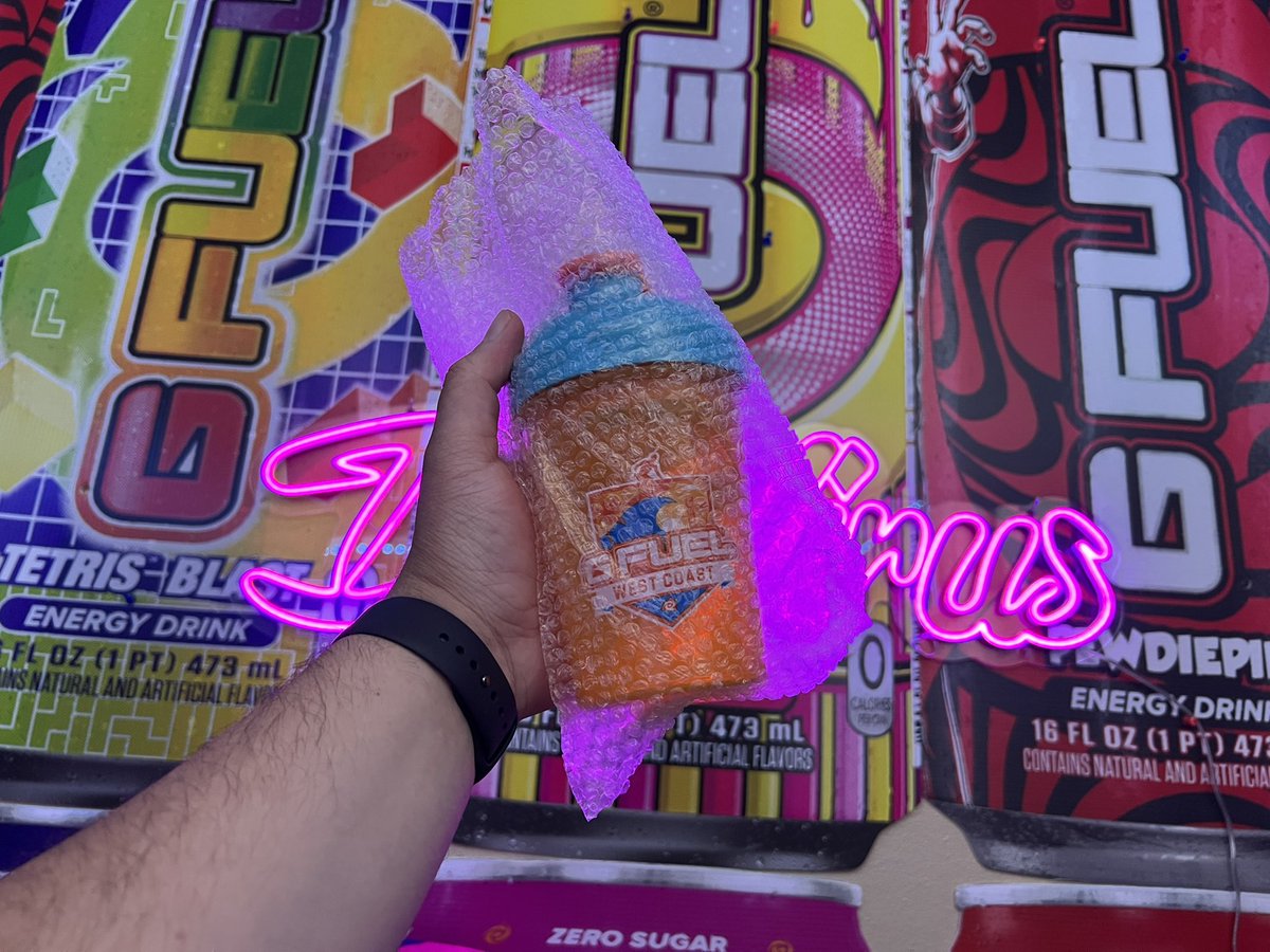 DaVirusOfficial's tweet photo. ☀️WEST COAST SHAKER GIVEAWAY🌴

LIKE &amp; RT to enter

Good Luck Guys!! https://t.co/6wHu4qzXKS