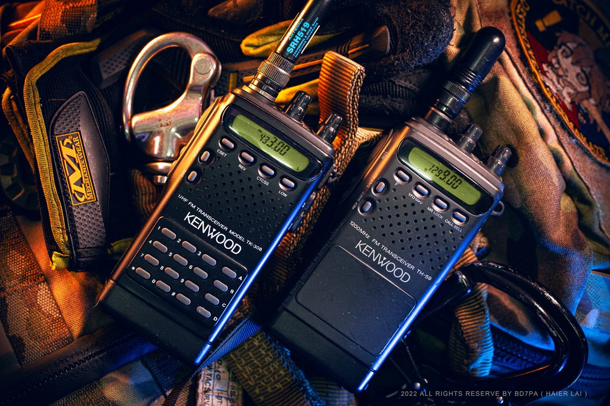 bd7pa's tweet photo. My childhood dream model, dear friend, I hope you like it too! May you be healthy and happy! Good luck always! 👍
#ham #hamradio #amateurradio #kenwood #tk308 #th42 #th59 https://t.co/PwzwtbAAmJ