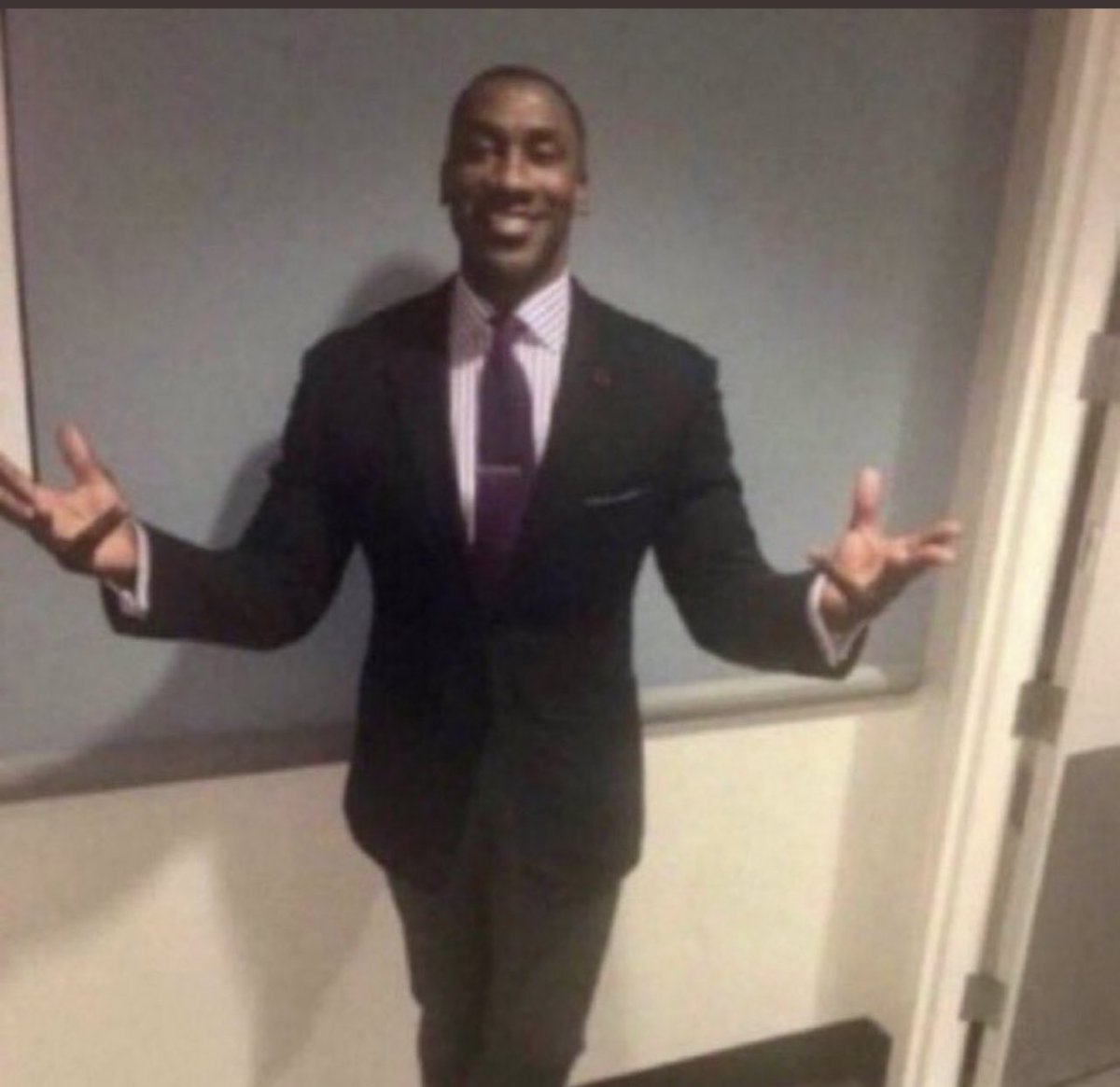 rinaisnthere's tweet photo. Me walking into my paper 3 psychology exam tomorrow knowing that computer games are bad and make me aggressive #alevels2022 #alevelpsychology #aqapsychology https://t.co/KxemTL6w8x