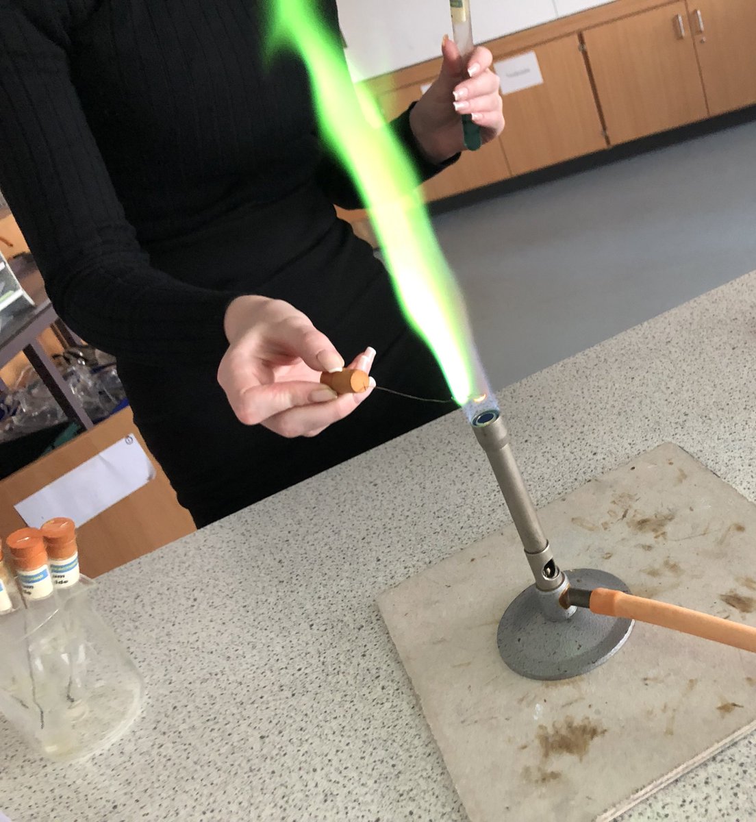 KHS_Sci's tweet photo. Some truly satisfying colours during flame testing with our new AH chemists! 🤩 https://t.co/sC5M1R6sxv