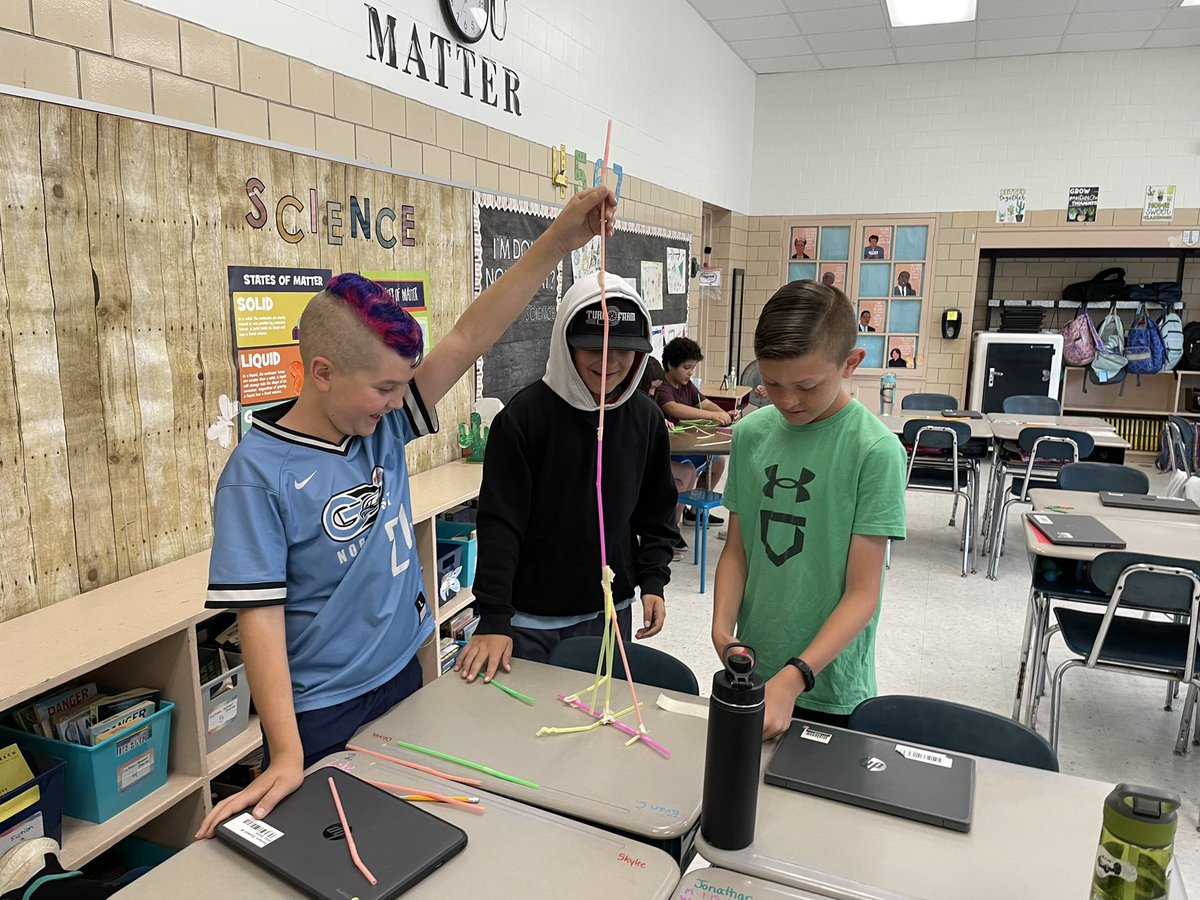 Hughes5thGrade's tweet photo. Here’s some pics from the Hughes Crew STEM challenge! #CollaborationisKey #PBL https://t.co/8tJSig7k7B