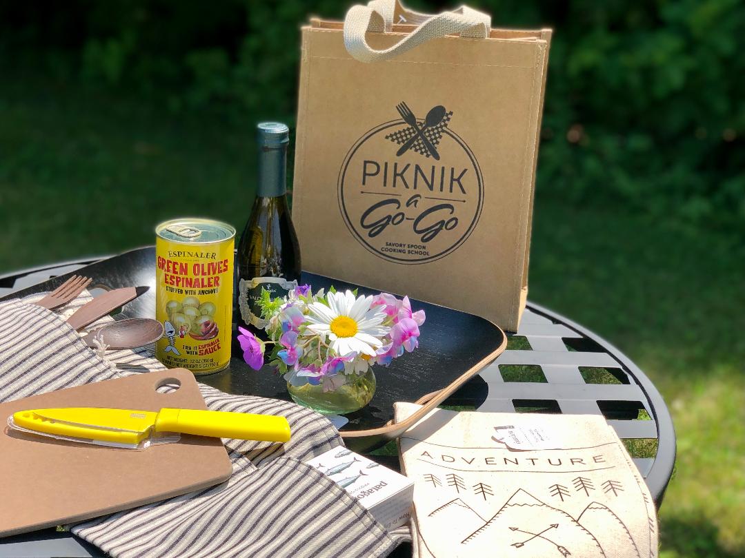 SavorySpoon's tweet photo. Knife #sharpening Saturday from 9-1. Then alfresco lunch at Piknik-A-Go-Go, under our yellow and white striped tent. We help you create a delicious #picnic lunch to enjoy with a glass of wine or a beer. #EllisonBay #DoorCounty https://t.co/YMAfq6TMMD
