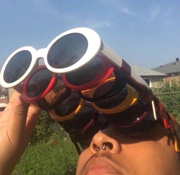 ell3louis3's tweet photo. no one:
Davide watching Ekinsu eat spaghetti with another Italian: #LoveIsland https://t.co/SOB5KXH8QG