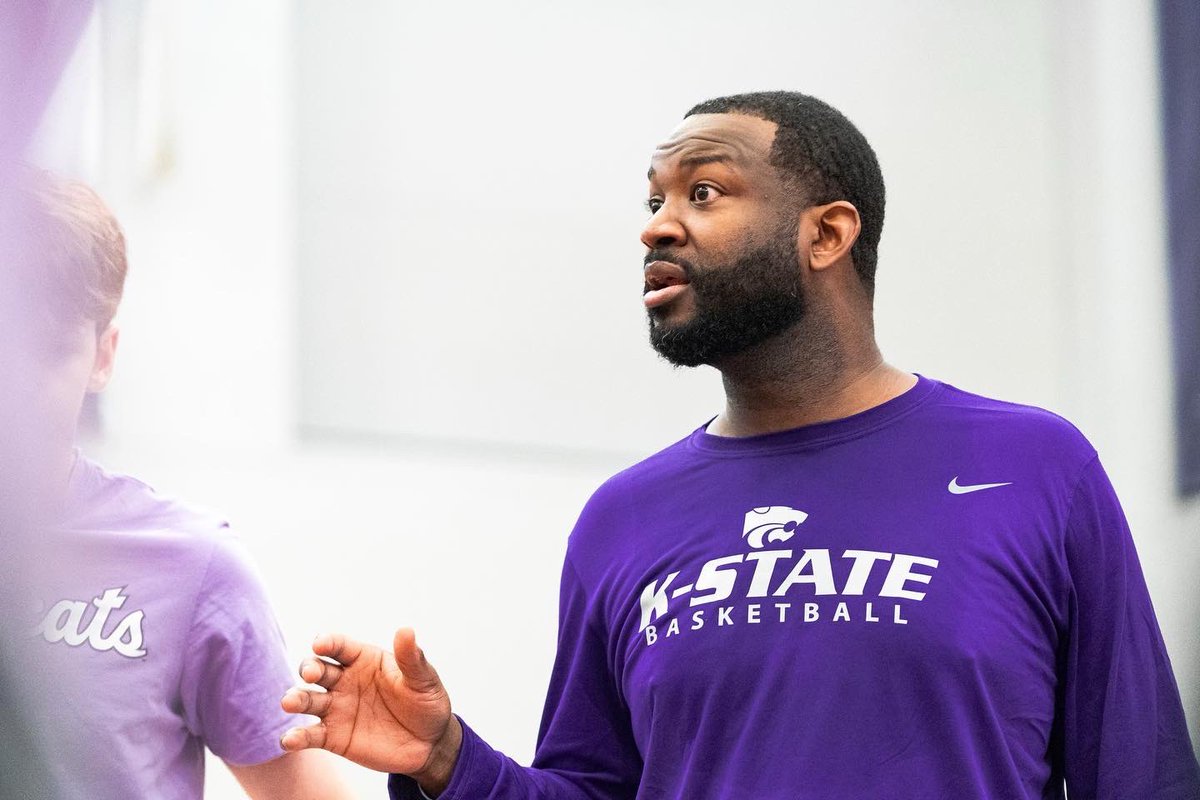 Coach_Maligi's tweet photo. Enjoying the process of building 🧱 by 🧱 and laser focused on winning each day!! 🗣1-0!!! #EMAW #ELEVATE https://t.co/Sesh2Po9ah