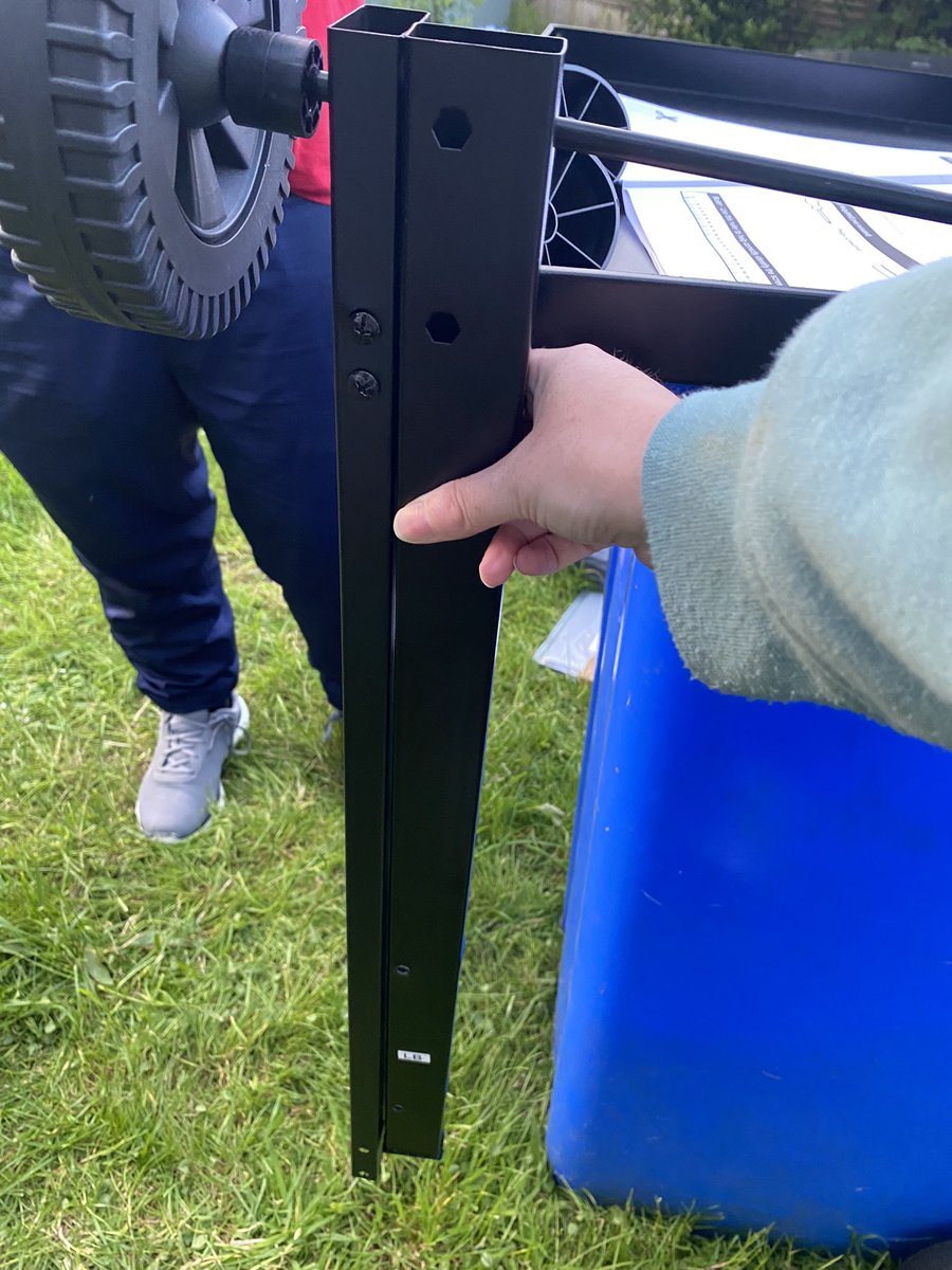 HellBullock's tweet photo. @ArgosHelpers help!!!! Collected a bbq today in Galway and there’s an incorrect leg in the box!!! It’s the wrong length and doesn’t fit!!!! Can’t attach the wheel to it!!! Help!!! https://t.co/49mkTjLzKG