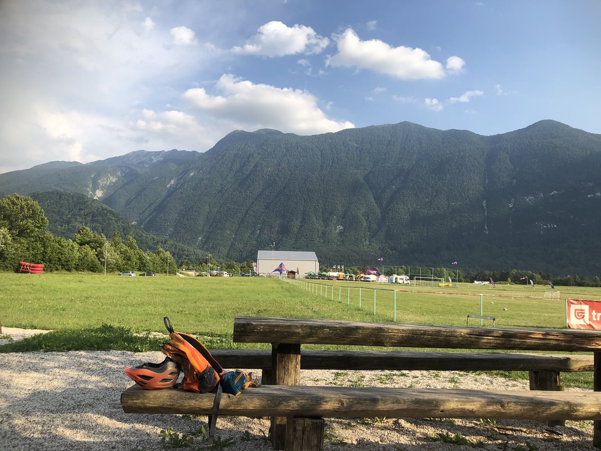 evidence_pilot's tweet photo. My trip to #Slovenia for #skydiving event also gave some unexpected inspirations for #calligraphy / #drawing…
Is our being two people that one belongs to us and other one belongs to others.
..
#calligraphyart #experimentalcalligrapy #asemicwriting #asemicart #lineseries https://t.co/oWXs262XXT