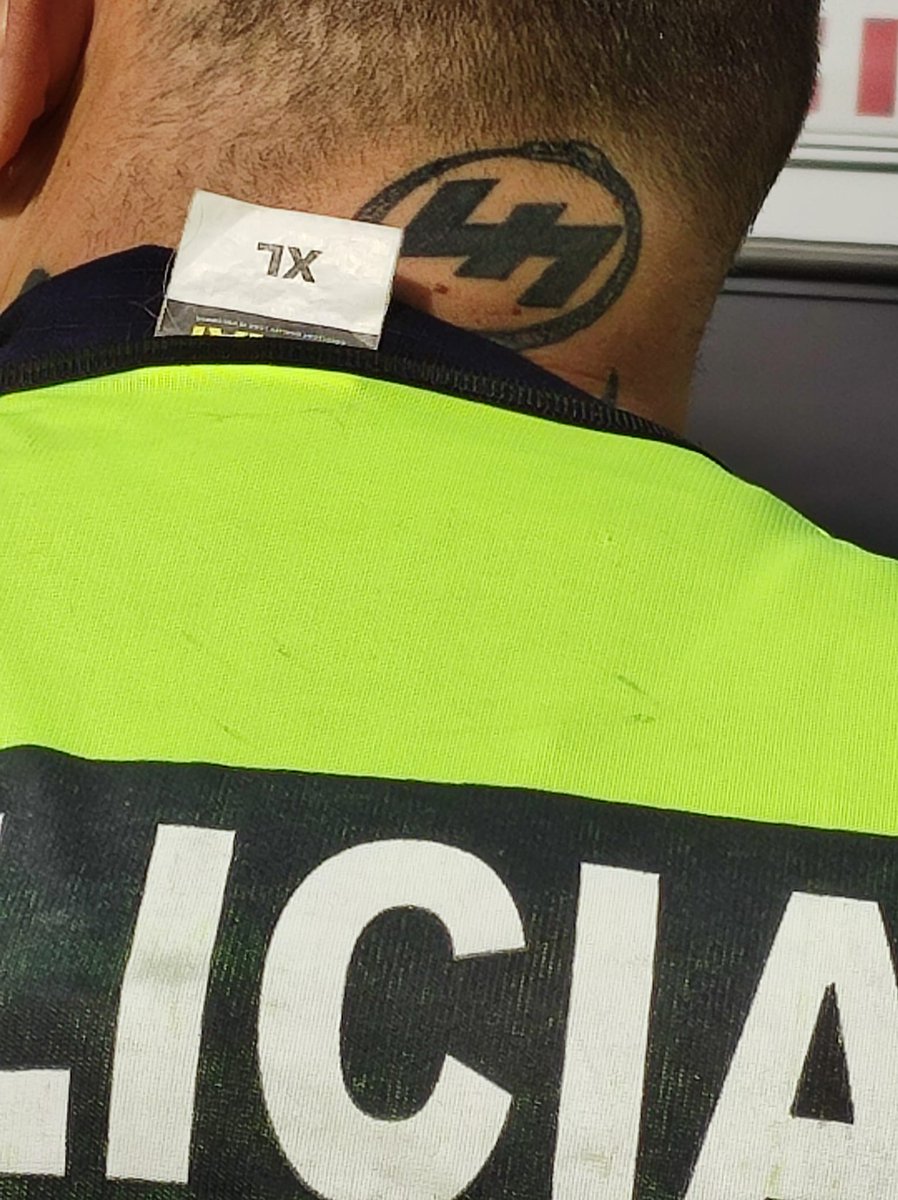El neonazismo es intolerable.

Ahora mismo con <a href="/dayanaperezpst/">Dayana Pérez Fornelli</a> e <a href="/Ines_Cortess/">Inés Cortés</a> cursamos este pedido al <a href="/Minterioruy/">Ministerio del Interior</a>.