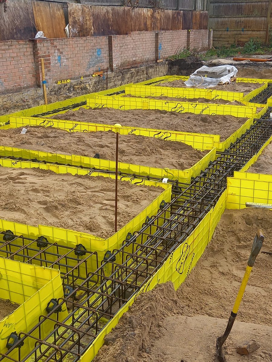 TricourtPiling's tweet photo. Reinforcements and formwork completed for new build at 📍 Sandbanks!

#sandbanks #dorset #poole #tricourtpiling #piling #foundations #construction #reinforcements #formwork https://t.co/kh44SR8zKu
