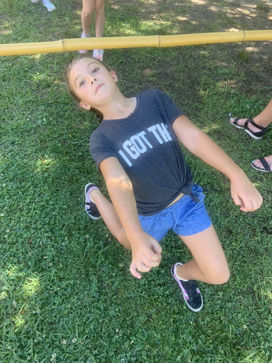 FlanaganFarm's tweet photo. Third grade had the BEST time celebrating a wonderful year! Pizza, ice cream and some pretty cool games were a great way to spend our afternoon! Thank you @KellyDudley33 for helping yo make it happen! https://t.co/RUAI1yWt8x