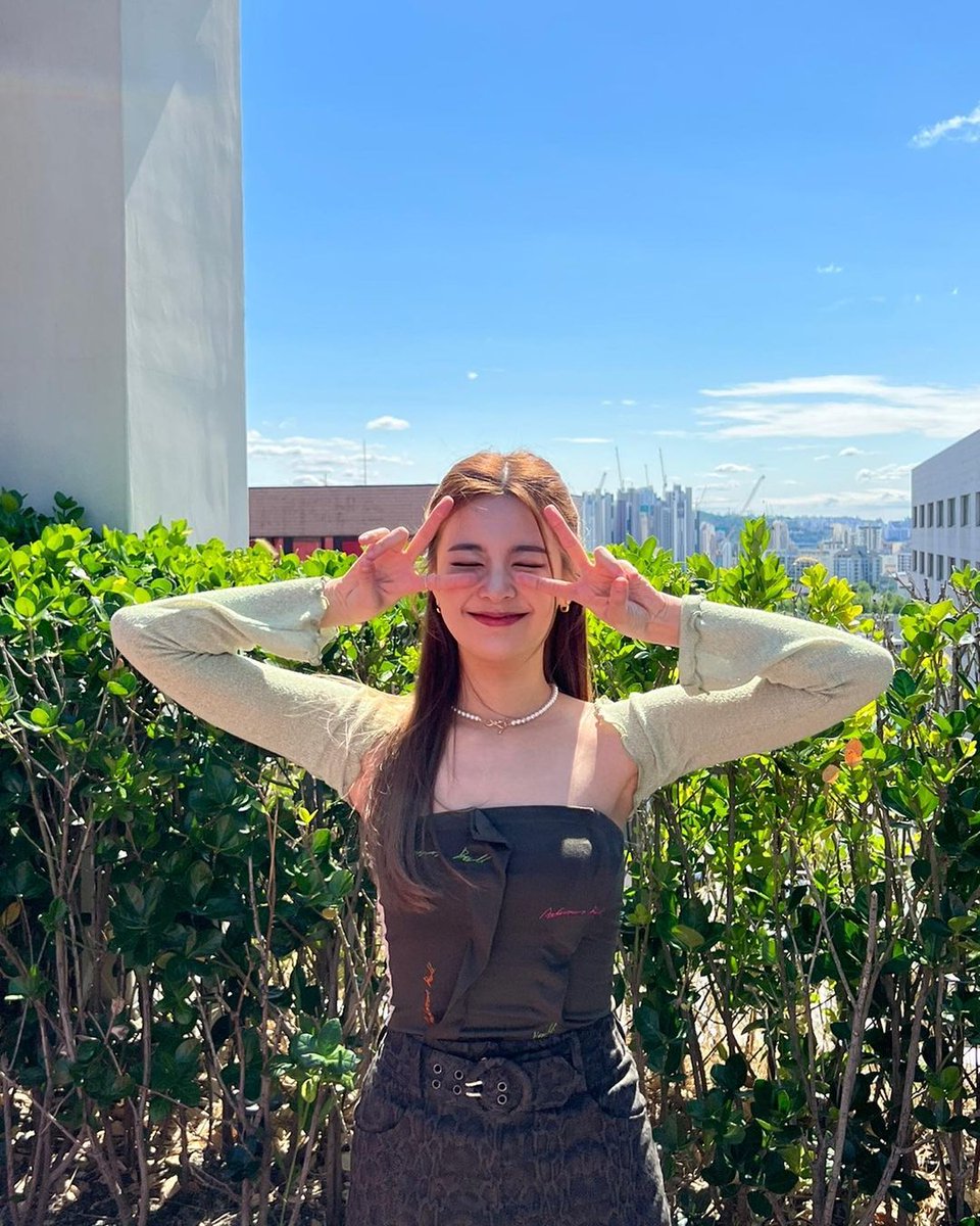 ITZYFrance_FAN's tweet photo. 「 🦄 」 14.06.2022 ▸ #ITZTAGRAM
"Chaque Lundi c'est un nouveau départ, c'est encore mieux quand il fait beau 🧡"
2/2
#Lia #리아
#ITZY #있지 #MIDZY #믿지
——
© Instagram | Itzy France https://t.co/uGkP9c983m