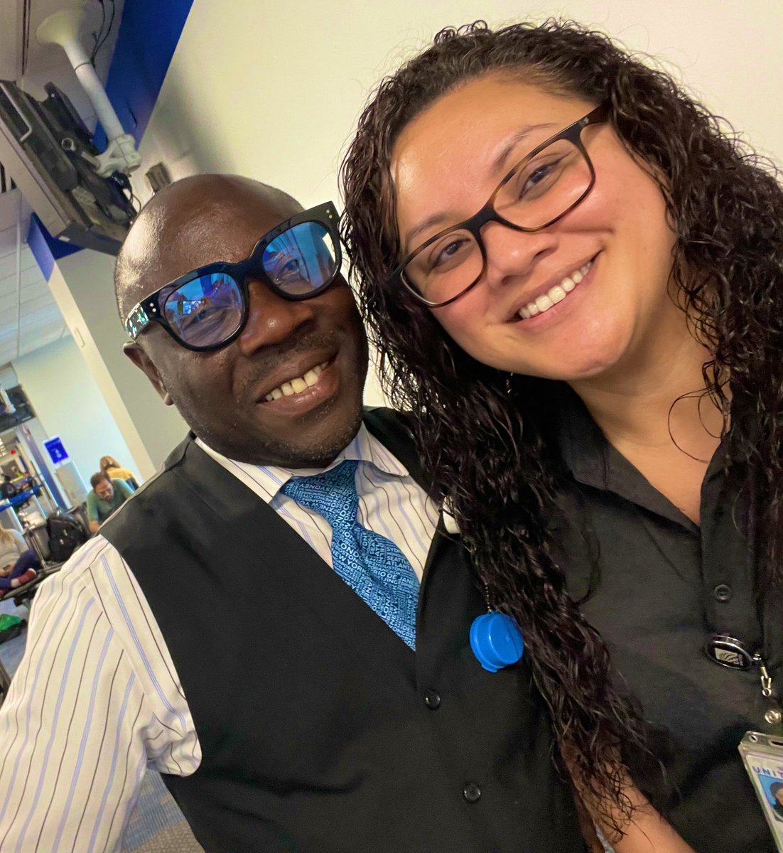 Alisi Sekona (@aleec_sek0na) on Twitter photo It was a pleasure to meet our fellow United IAD Coworker Jeff from Ghana! He’s a great example of Customer Service! Core4 attitude, SOP knowledgeabl & now a TCI metric Pro! #ConsistencyTeam #GoodLeadsTheWay <a href="/KevinSummerlin5/">Kevin Summerlin</a> <a href="/MikeHannaUAL/">Mike Hanna</a> <a href="/EddieLGordonJr1/">Eddie L. Gordon, Jr.</a> <a href="/BsquaredUA/">Bradley Boyd</a> <a href="/JMRoitman/">Jon Roitman</a> It was a pleasure to meet our fellow United IAD Coworker Jeff from Ghana! He’s a great example of Customer Service! Core4 attitude, SOP knowledgeabl & now a TCI metric Pro! #ConsistencyTeam #GoodLeadsTheWay <a href="/KevinSummerlin5/">Kevin Summerlin</a> <a href="/MikeHannaUAL/">Mike Hanna</a> <a href="/EddieLGordonJr1/">Eddie L. Gordon, Jr.</a> <a href="/BsquaredUA/">Bradley Boyd</a> <a href="/JMRoitman/">Jon Roitman</a>