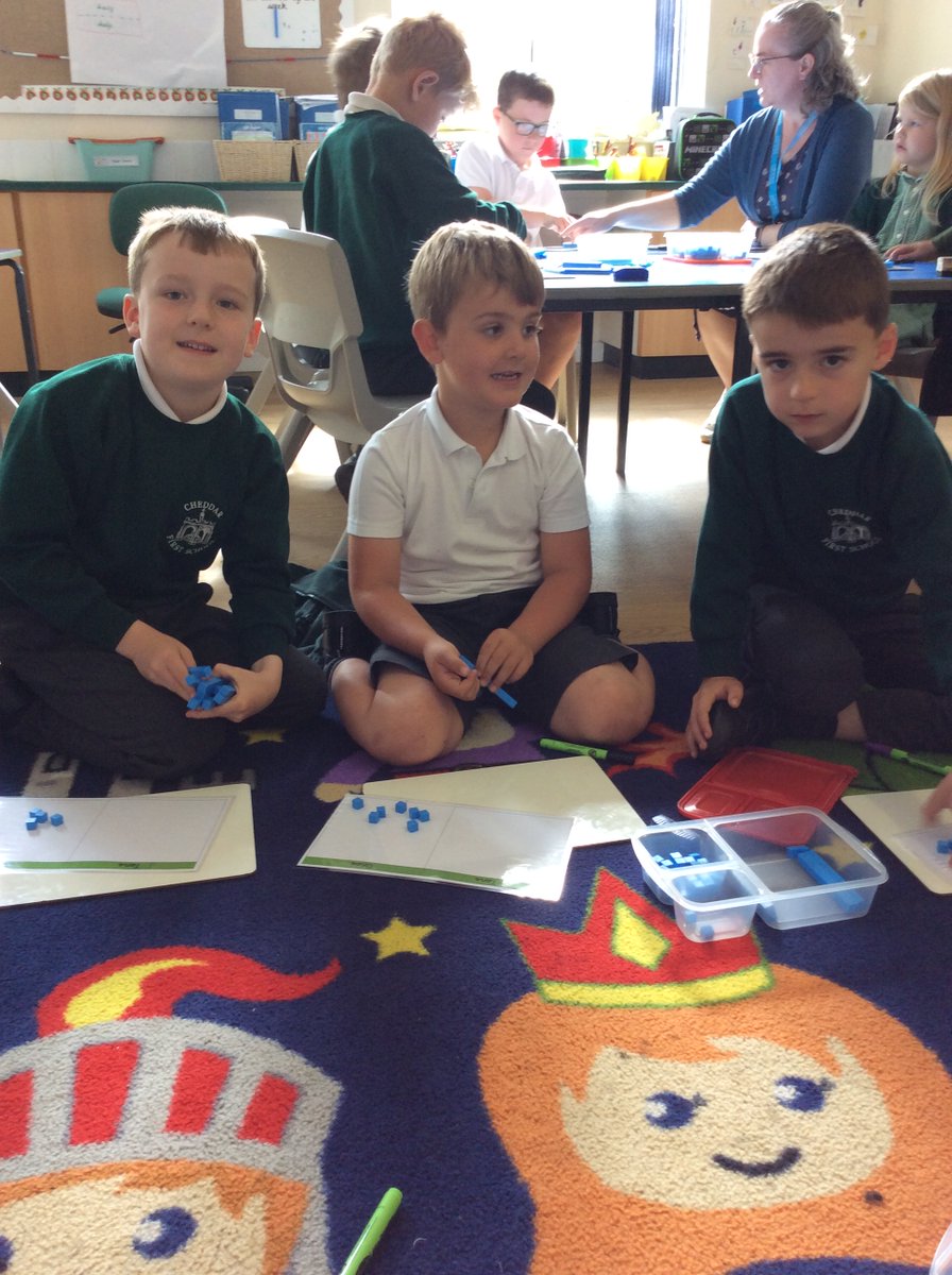 CFS_Goldfinch's tweet photo. As mathematicians we have been exploring and making numbers to 100 use base ten. https://t.co/HO3MWxGvJ5