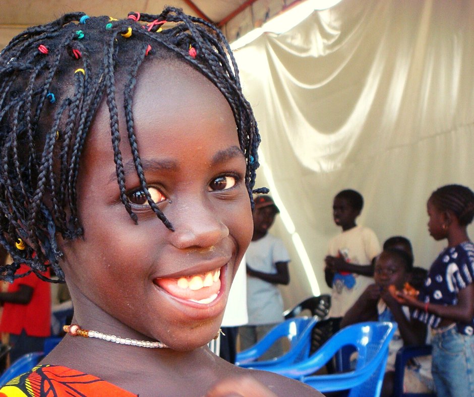 sdadbiblica's tweet image. Estamos emocionados, la lengua Fa d´Ambu ¡ya tiene el Nuevo Testamento traducido! Sociedad Bíblica y PROEL celebramos con especial regocijo este momento histórico.
.
#isladeannobón #proel #guineaecuatorial #escrituras #dalabiblia #sociedadbiblica #traducciones