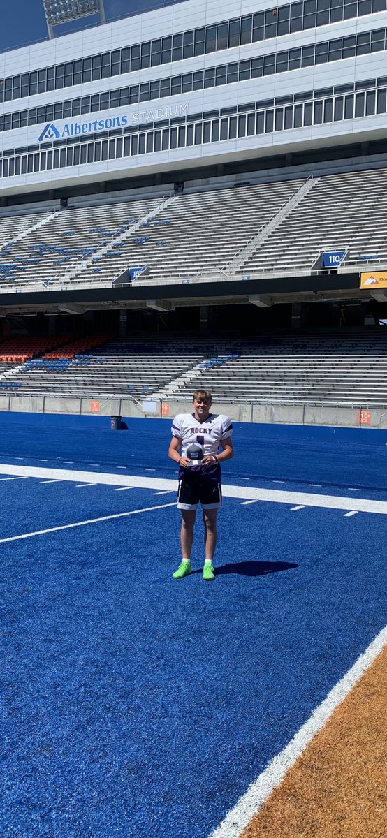GageTanner11's tweet photo. Thank you @Coach_SD and the rest of the BSU staff for awarding me with one of the LB MVPs at Boise States padded team camp! I had a great time competing with my teammates. 
@AABroncoHC @Coach_Popp @showtime_jaye @coachfrankmaile @gorockyfootball @RAREAcademyID @BrandonHuffman https://t.co/13JeW0Q8Bl
