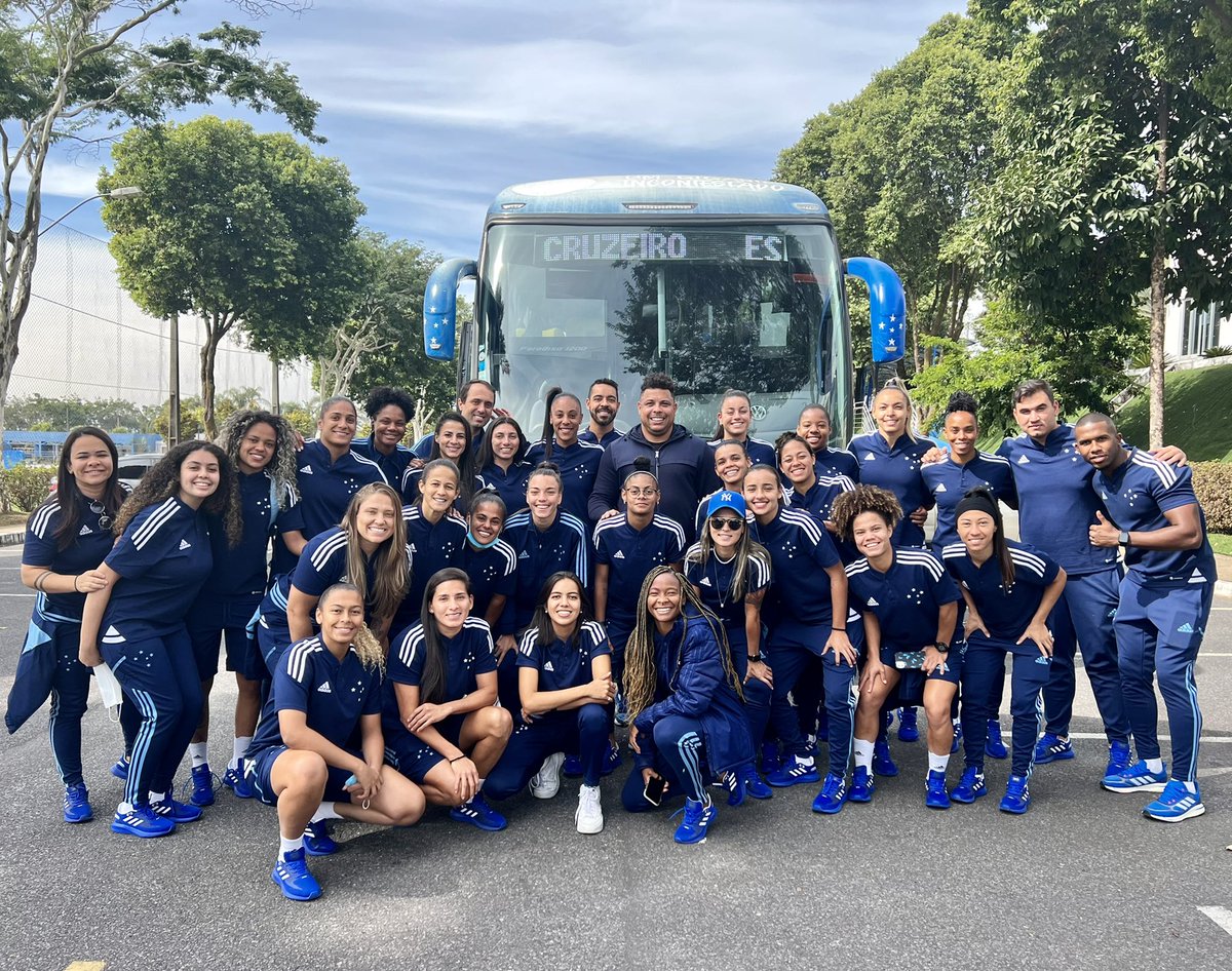 Ronaldo's tweet photo. Bela vitória hoje!! Vamos Cabulosas! 🦊💙 @CruzeiroFem https://t.co/wpSlYM0ruY