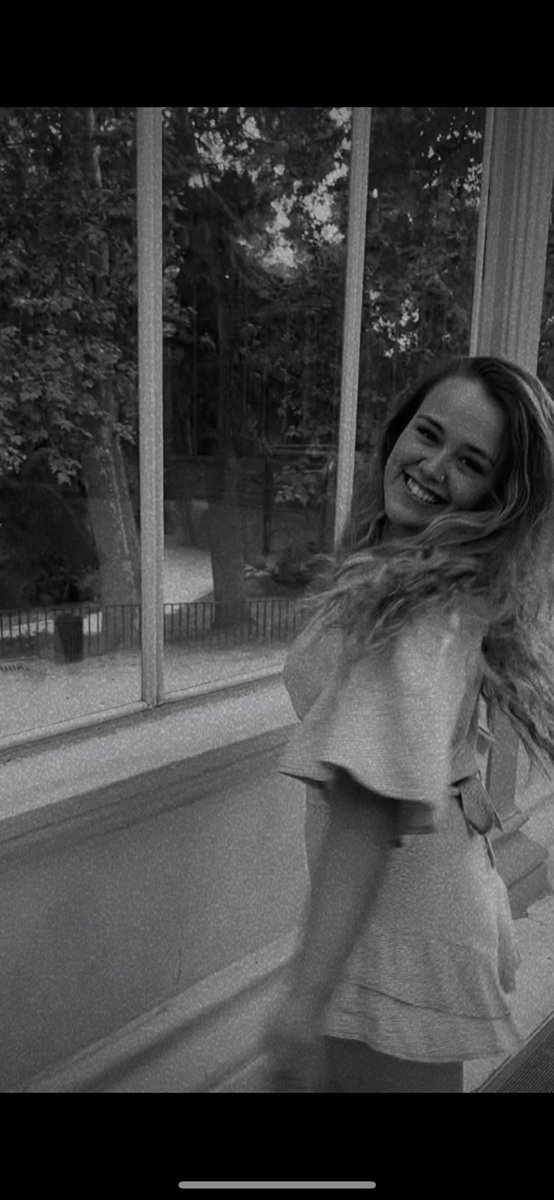 lauramellado026's tweet photo. Madrid me saca las mejores sonrisas https://t.co/zVF3aFIi16