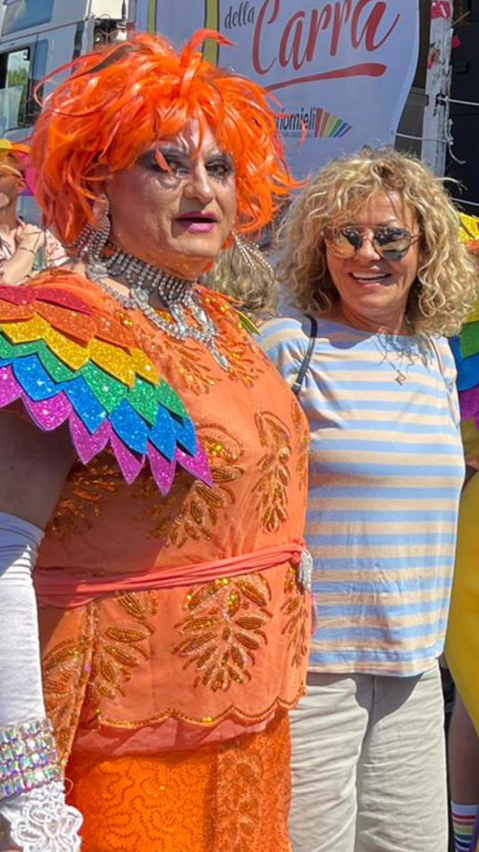 cara @caramella_drag devi lottare e ritornare più forte di prima, sappiamo che ce la farai anche stavolta perché sei una persona forte! Noi ti aspettiamo e intanto preghiamo affinché possiamo riabbracciarci il più presto possibile 💪🏼🌈💕
#love #caramelladrag #loveislove #forza