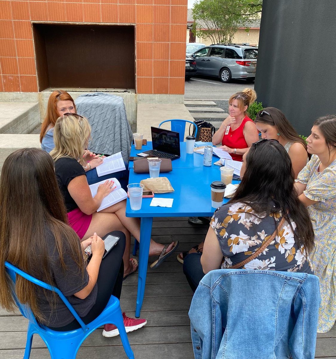 ChipBaker19's tweet photo. Huge shout out to the Texas Council of Women School Executives Region 13 for doing a book study on #TheImpactofInfluence3! Amazing ladies doing some amazing things! Grateful for their support! @servingkids @jenineatherlin @tcwseregion13
#beofinfluence #tcwse #bookstudy #tsc https://t.co/oKjLDX0MpC