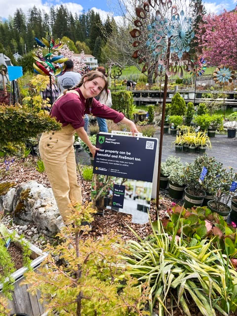 BCFireSmart's tweet photo. The FireSmart Plant Program is still underway!
Georama Growers, Horse Lake Garden Centre, and Purity Farm, Garden and Pet are all actively providing direction to shoppers on what plants are FireSmart.
#FireSmartPlantProgram https://t.co/eBkLDsOtvy