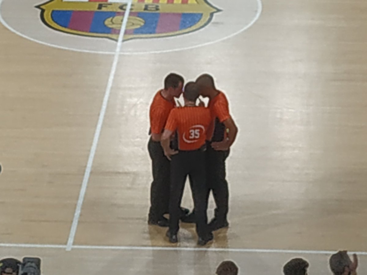<a href="/planetacb/">Planetacb, un planeta con bichos</a> Un partido de este extraordinario nivel en una final <a href="/ACBCOM/">Liga Endesa</a>  no puede ser tan nefastamente arbitrado. Derrota del <a href="/RMBaloncesto/">Real Madrid Basket</a> por 71-69
