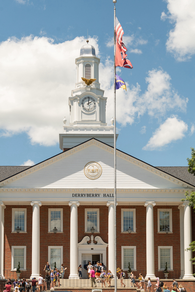 Tennessee Tech University Derryberry Hall Christmas 2022 James Roy Laughlin (@Jimmylaughlin) / Twitter