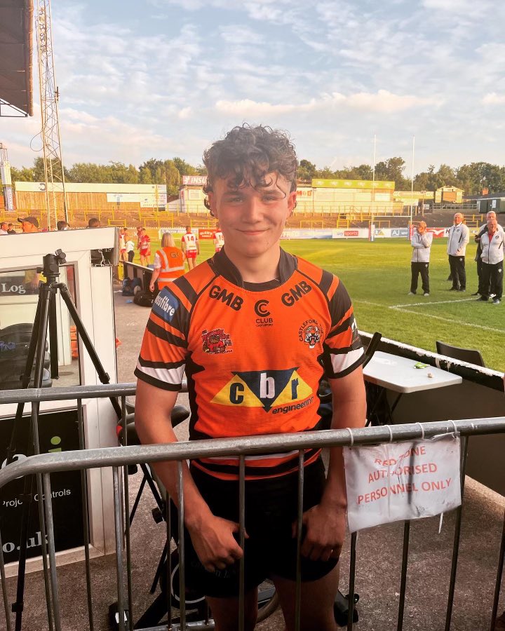 Sowden18's tweet image. First start darn lane, hopefully first of many in the famous black and amber 🐯 ⬛️🟧🐯