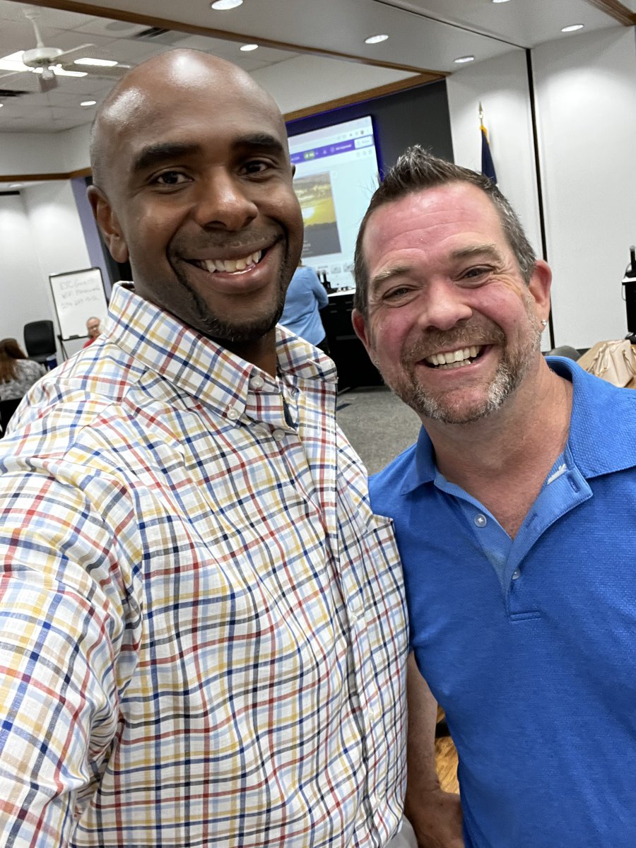 wilthomas3's tweet image. It was an honor to follow up @Techbradwaid today at the #R12transformED conference. He dropped a ton of tech app magic with the group today. Great job and see you again soon hopefully.